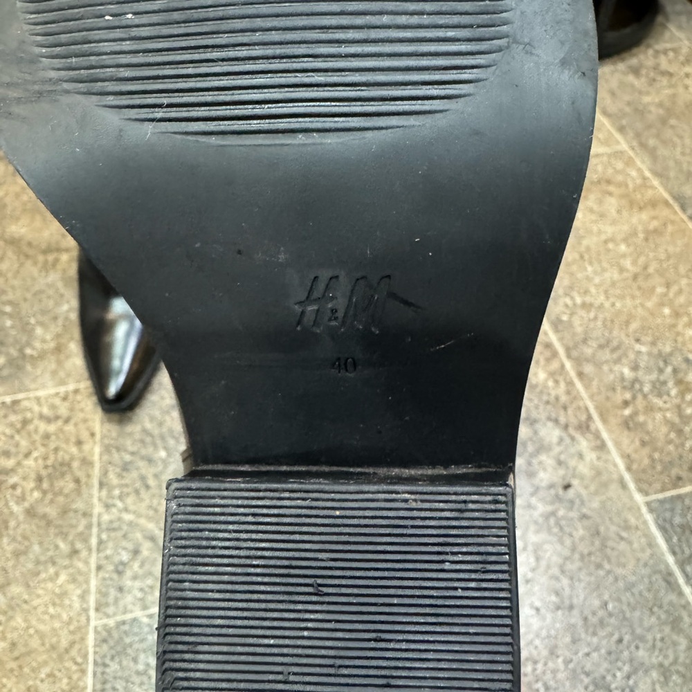 H&M Black Knee-High Leather Boots - Picture 5 of 6